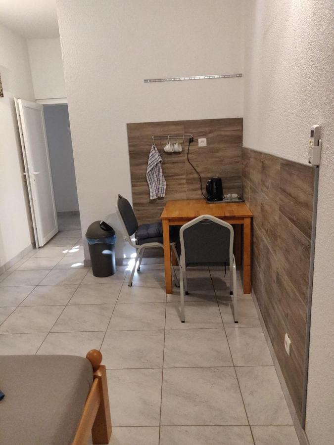 Rooms- Denis Penzion Split