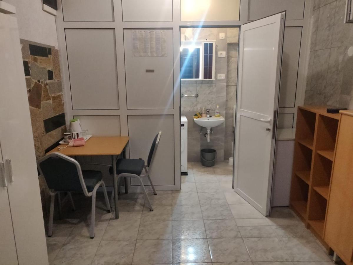 Rooms- Denis Penzion 3*